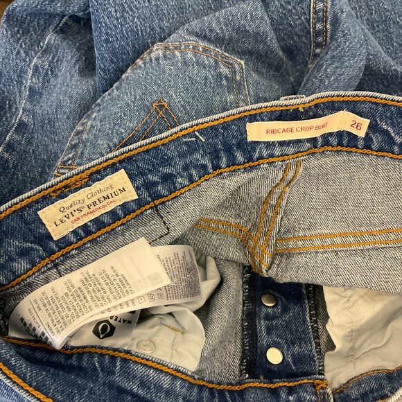 Levi's Ribcage Crop Boot Jeans 26 Blue Button Fly - Picture 12 of 12